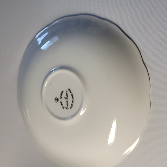 Crown essex  bone China  teacup and saucer made in England - Picture 5 of 7